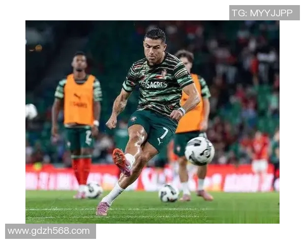 当岁月停在绿茵场上永恒传奇诠释足球球星的不老神话